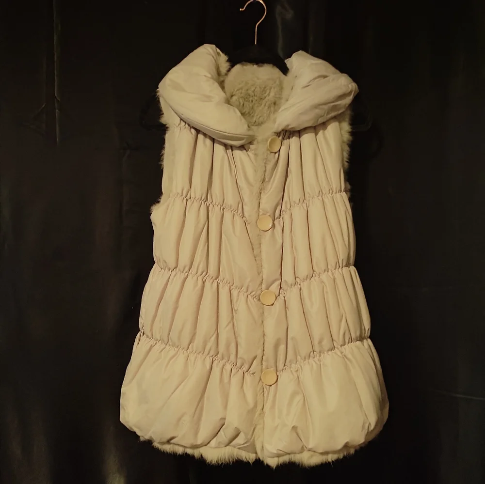 Magnificient Rabbit Fur Vest - Picture 4 of 9